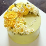 올리클래스 마스터코스 3주차수업에서 수강생분이 완성한 케이크 :-) Done by student  #buttercreamflowercake... 