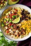 Grilled Chicken and Quinoa Burrito Bowls with Avocado Salsa | 건강식, 쉬운 요리, 음식