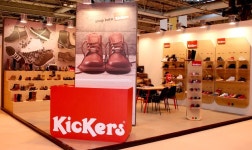 SHOES RETAIL SHOP DESIGN - Google 검색 (With images) | Shoe store design