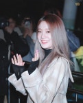 Pin oleh ♥️❤️💜💗 di 규리