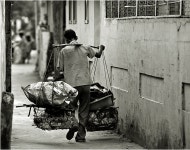 역전의 용사 - 장지산(2013)  베트남 메콩강 하구에서 전쟁에서 한쪽 팔을 잃으셨다는 아저씨를 만났다. | 베트남