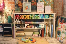 Studio for organizing acrylic paints | katie daisy | 스튜디오, 건물, 효