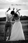 Bride & groom kiss while hands spell out LOVE | 결혼 사진, 웨딩사진, 웨딩사진 포즈