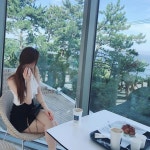 #해운대#기장#메르데쿠르 #카페#부산카페#기장카페#cafe#coffee #dessert#food#daily#ootd#style#girl#dai… | Mirror selfie, Style, Scenes