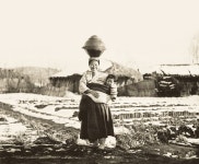 물동이을 인 여인. 눈빛출판사 제공 | 한국의 미술