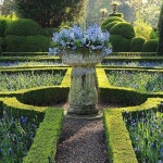 Lovely Gardens: “A beautiful morning light settles on this finely manicured garden shared by Gartentraeume” | 배경, 사진, 추억