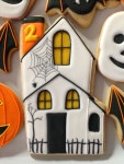 Pin by 예스케익 on 베이킹 | Halloween sugar cookies, Halloween cookies decorated, Halloween cookies