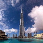 Burj Khalifa - Dubai, Emiratos Arabes Unidos Con 828 metros de altura, es la estructura más alta del mundo actualmente. •Tiempo de... 