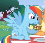 Rainbow Dash eating a sandwich.(이미지 포함) | 마이 리틀 포니