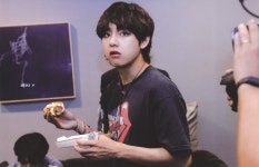 ATOZ V (에이투지뷔) on X | Kim taehyung, Taehyung, V taehyung