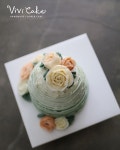 Instagram photo by 비비케이크 vivicake • Jul 6, 2016 at 11:44pm UTC | Buttercream cake decorating, Buttercream flower cake... 