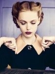 love the makeup/hair | 복고 헤어스타일, 빈티지 헤어스타일, 1940년대 헤어스타일