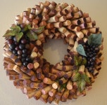 Red Wine Cork Wreath by WildflowerWhiskey on Etsy | 재활용, 꽃