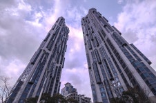 Edificios en Busan, son los de WBC 더팰리스 (The Palace) frente a los grandes almacenes Shinsegae. En este caso vistos desde... 