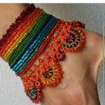 영희 엄 adlı kullanıcının 악세사리 panosundaki Pin | Örgü bileklik modelleri, El yapımı takı, Boncuk