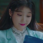 Pin oleh 주 연 di 아이유