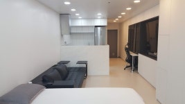 산본 사이버텔 오피스텔 / 11평 원룸형 오피스텔 / 한샘 무광 매트 화이트 붙박이장과 주방 가벽(칸스톤 트랜퀄리티) | 집