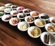 - 진수성찬!! 평범한 그릇이 모여서 더 예쁜 연출!! 한 그릇 하세요!!😄😄
