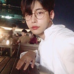 별빛이 흐른다 샤라랄라라라라ㅏ러러러하ㅏ라라라라라하사라 ⭐️🌟💫 | Chicos guapos, Chicos coreanos, Fotos