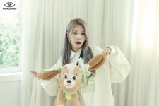 [🐰📸] PURPLE KISS 아지트 (agit) Performance Video BEHIND | #PURPLEKISS #퍼플키스 #CHAEIN #채인 in 2023 | Purple, Kiss... 