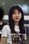 레드벨벳에 있는 달현 김님의 핀 | 아름다운 여성, 레드벨벳, 여성