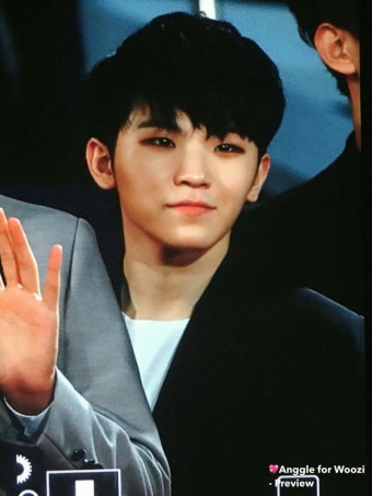 woozi jihoon seventeen 우지 지훈 세븐틴