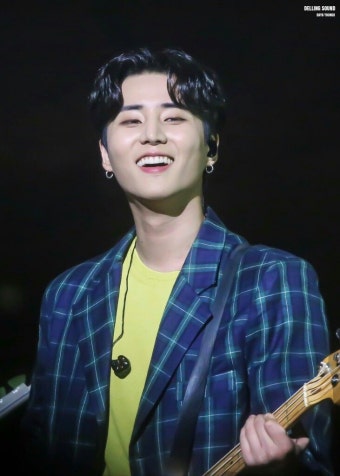 데식이들️에 있는 정명 지님의 핀