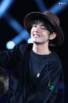 아기뷔뷔 on Twitter: 190512 [HD] SYT in Chicago 노래하는 태형 웃는 태형 역시 세상에서 제일 예쁘다 힐링하는 좋은 밤... 