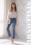 [루이스엔젤] 쁘띠플라워 쉬폰 러플블라우스 | Korean women, Ruffle blouse, Print chiffon