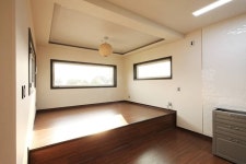 햇살품은 미니멀리즘 주택 [용인 방아리] 모던스타일 다이닝 룸 by 윤성하우징 모던 in 2020 | House, Corner bathtub, Interior