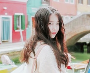 아이유 스무살의 봄 하루끝 MV 움짤 PART1