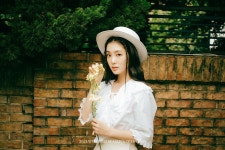 SEASONS GREETINGS 🌿 #위키미키 #WekiMeki #KiLing #키링 #김도연 #루아 #리나 #루시 #KimDoYeon #Lua #Rina #Lucy…  di 2020