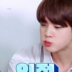 더쿠 - 울애기 눈깜빡깜빡 오물오물먹는거봐ㅠㅠㅠㅠ