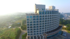 마레몬스호텔 HOTEL MAREMONS   강원도 속초시 대포동 245-5 245-5,Daepo-dong,Sokcho city,Gangwon-do Tel.033-630-7000  www.... 