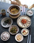 Instagram의 여나테이블✨ 집밥 홈카페님: “_ #집밥 자주 먹지만 요즘... 쉬고 푹 쉰 주말🌿 먹고 쉬었으니 이제 치맥해야겠어요… | 밥, 고기, 집