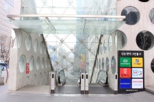 건물/역 입구 안내판 | 건물, 입구, 건축물