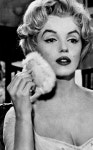 Marilyn Monroe.  A George Vreeland Hill Pinterest post. | 마릴...