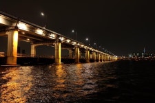 Seoul-Hangang Park  Сеул, Сочхо-гу, Панпхо-дон  서울 서초구 반포동