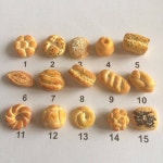 Dollhouse Miniature Bread  A     Handmade #Bread #dollhouse #handcrafted_for_adu | 점토, 폴리머 클레이, 재밌는 공예