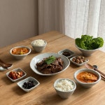 돼지갈비🙋🏻 ⠀ 꿀연휴의 마무리는 역시 고기로... 달달하면서 짭쪼름한 양념돼지갈비랑 얼큰한 김치… | Food c... 