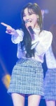 sujeong에 있는 Asiskadiah Pusparini님의 핀 | 수정