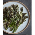 Instagram의 메이스 매거진 Mays Magazine님: “🌿🌿 시장에 나가보면 두릅과 비슷하게 생긴 채소들이 참 많아요. 두릅, 땅두릅, 엄나무순... 