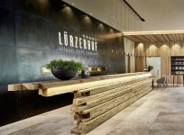 For more inspiration for your next hotel lounge inter… | 카운터 디자인, 인테리어, 사무실 인테리어 디자인