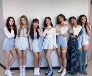MOMOLANDさんはInstagramを利用しています:「[#모모랜드] 어디서 타는 냄새 안나요?🔥(모락모락) 모랜이들이 핫하게 메리... 