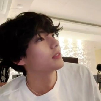 KIM TAEHYUNG에 있는 Solita님의 핀 - 2023 | 태형, 김태형, 정국