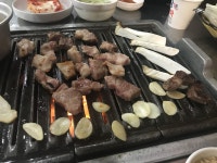 [전북•익산] 육즙이 살아있는 어양동 고기 맛집 왕십리연탄주먹구이 | 식품 아이디어, 음식, 고기