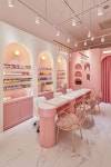 핑크톤의 18평 네일샵 인테리어 컨셉 em 2022 | Decoração de sala comercial, Nail salon design, Decoração salão de beleza
