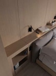 Pin di ik Kim su 노루묵 펫호텔 | Camera da letto interior design, Design per camera dalbergo, Progettazione interni casa