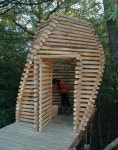 a toilet outdoors | 공공장소, 건축