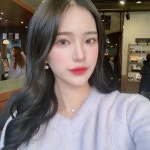 젤 예뿐 내 목걸이 ㅠㅡㅜ 애들도 다 예쁘다 했다 실물이 더 예쁜데 ,, 자세한거는 태그로💜 #목걸이 #목걸이추천 | 스타일, 소녀